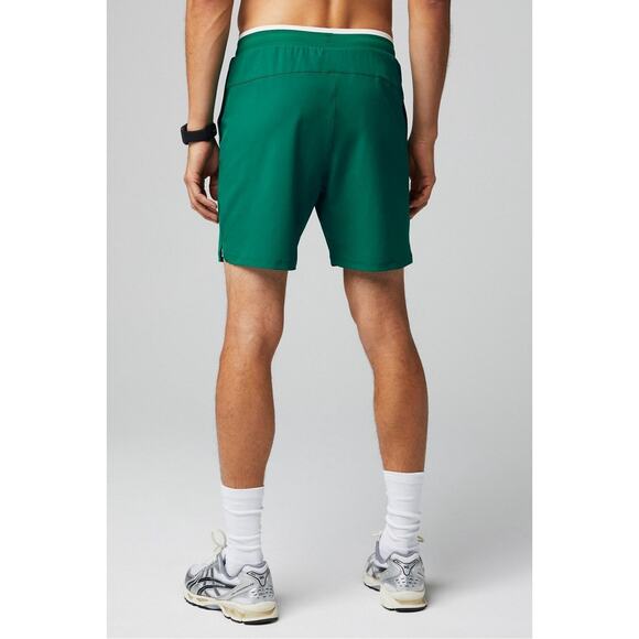 Fabletics The Fundamental Short II Lined 7in - M - Picture 3 of 6